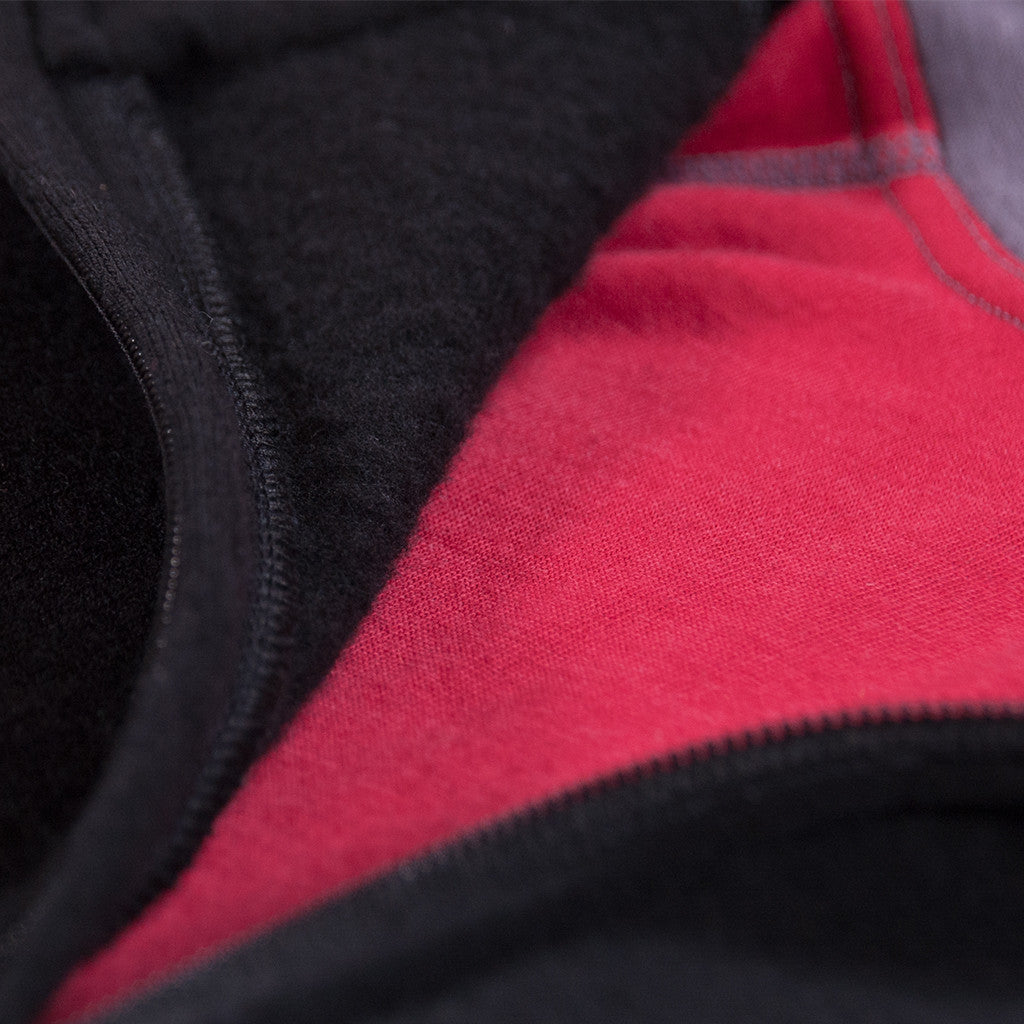 Merino Hoodie-Southern Dividie - Brush Merino -close up. Southern Divide Merino T-shirt. Southern Divide Merino is built for quick-drying, moisture-wicking, insulating warmth that's suitable for all conditions.